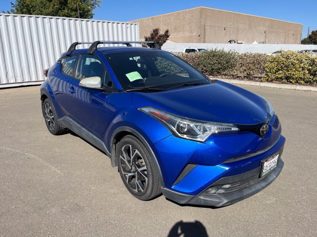 Used 2018 Toyota C-HR XLE FWD image 1