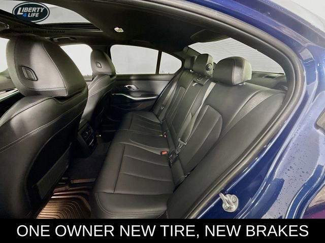 Used 2023 BMW 330i xDrive Sedan w/ Premium Package image 25