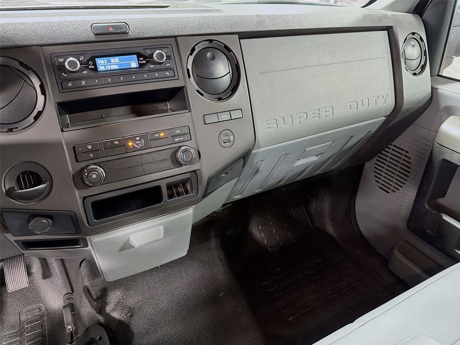 Used 2022 Ford F650 2WD Regular Cab Super Duty image 24