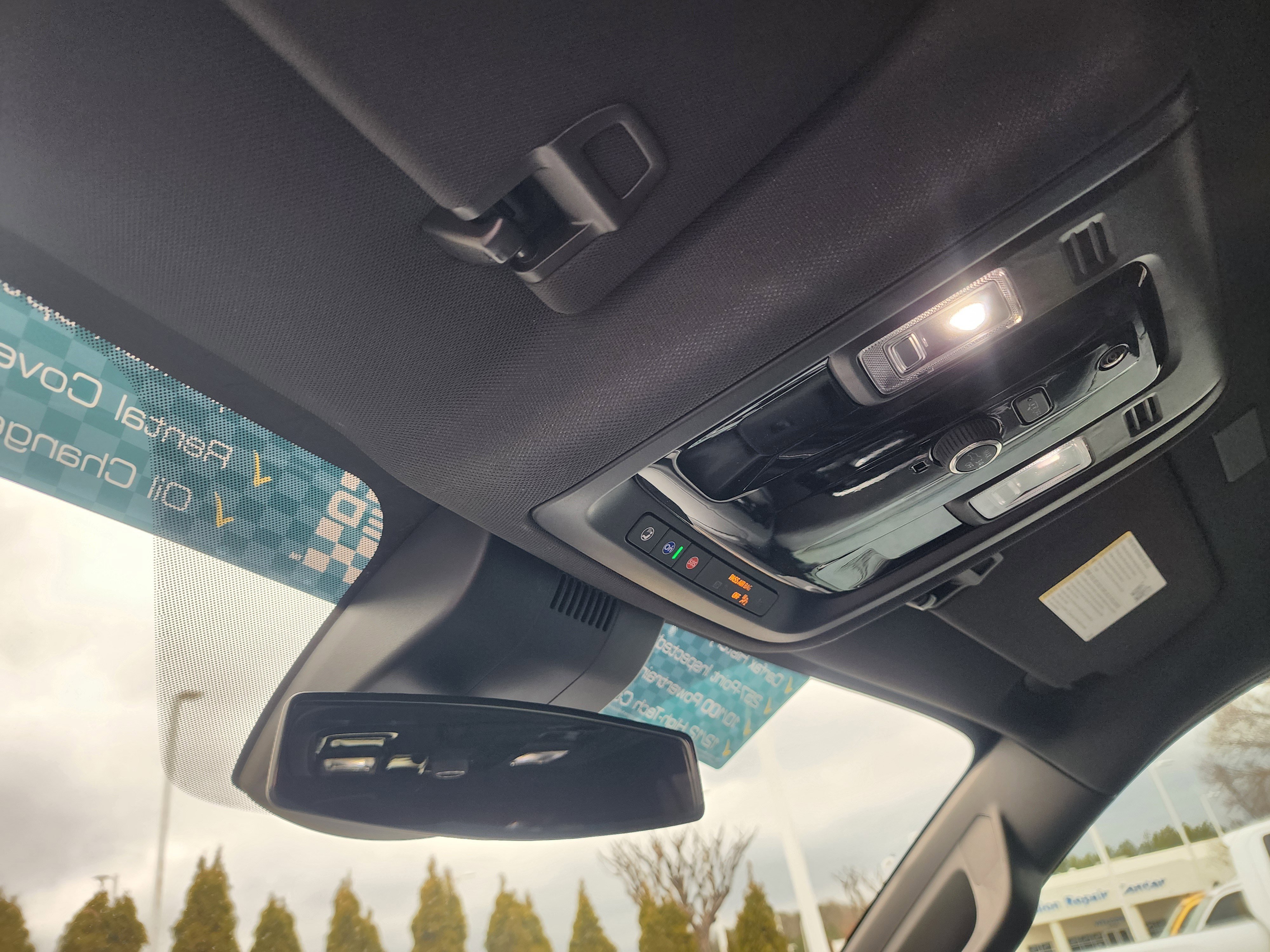 Used 2026 Chevrolet Suburban LT image 38