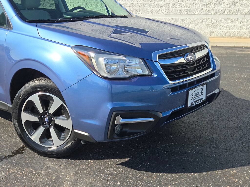Used 2017 Subaru Forester 2.5i Premium AWD/4WD image 2