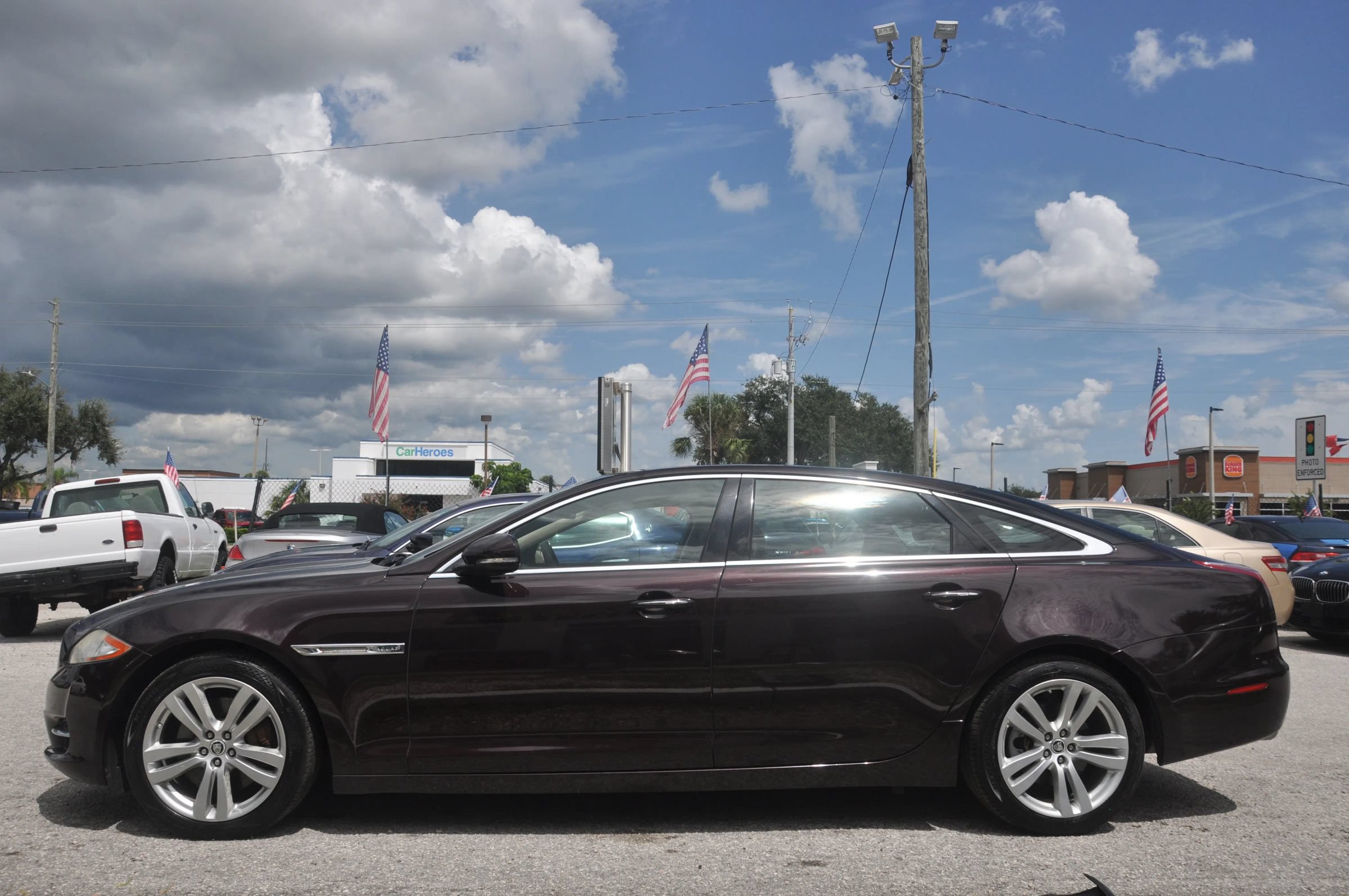 Used 2011 Jaguar XJ L RWD image 6