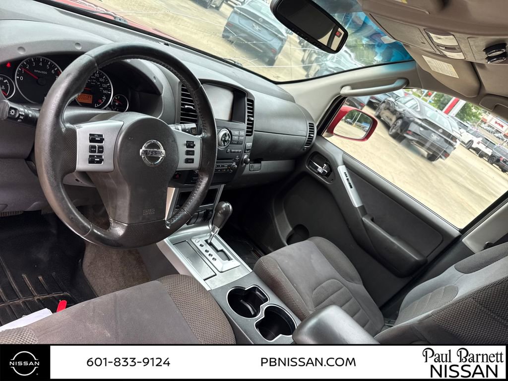 Used 2012 Nissan Pathfinder SV RWD image 18