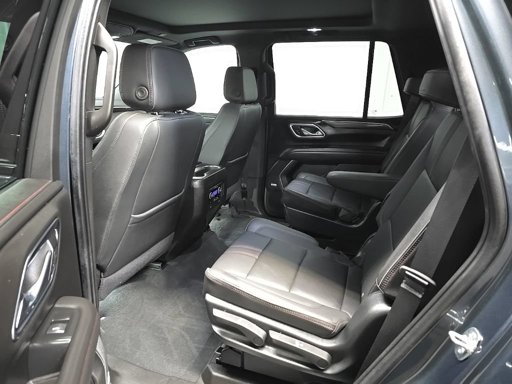 Used 2021 Chevrolet Tahoe RST w/ Luxury Package AWD/4WD image 32