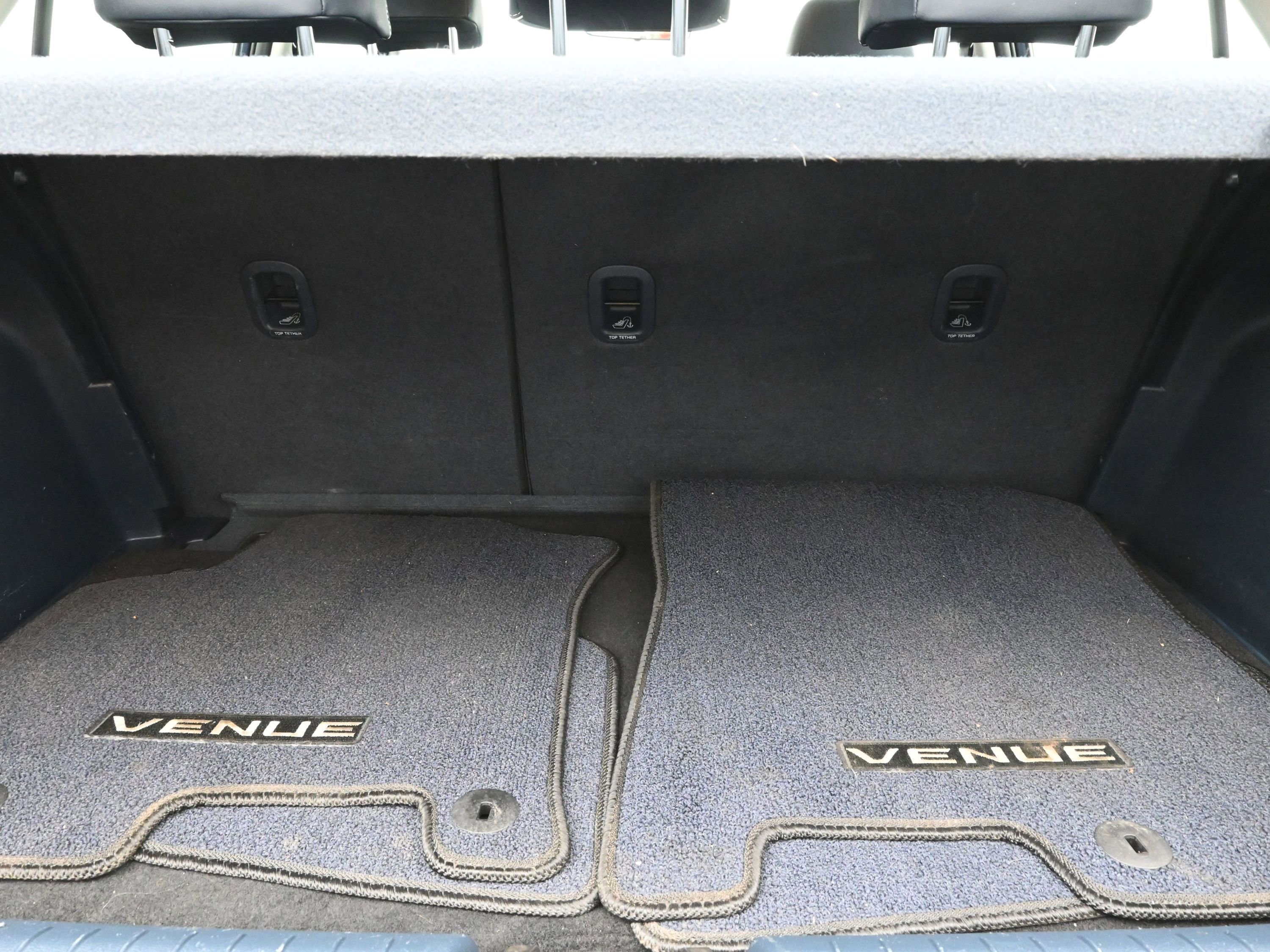 Used 2023 Hyundai Venue Limited w/ Cargo Package image 22