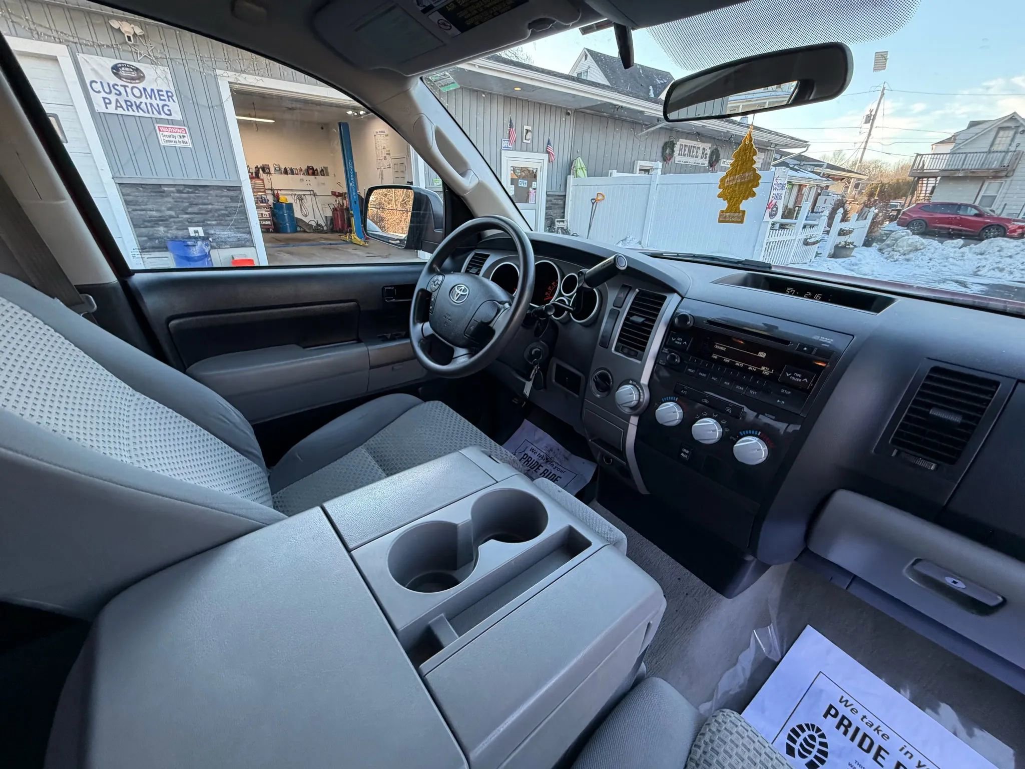 Used 2010 Toyota Tundra 4x4 Double Cab image 18