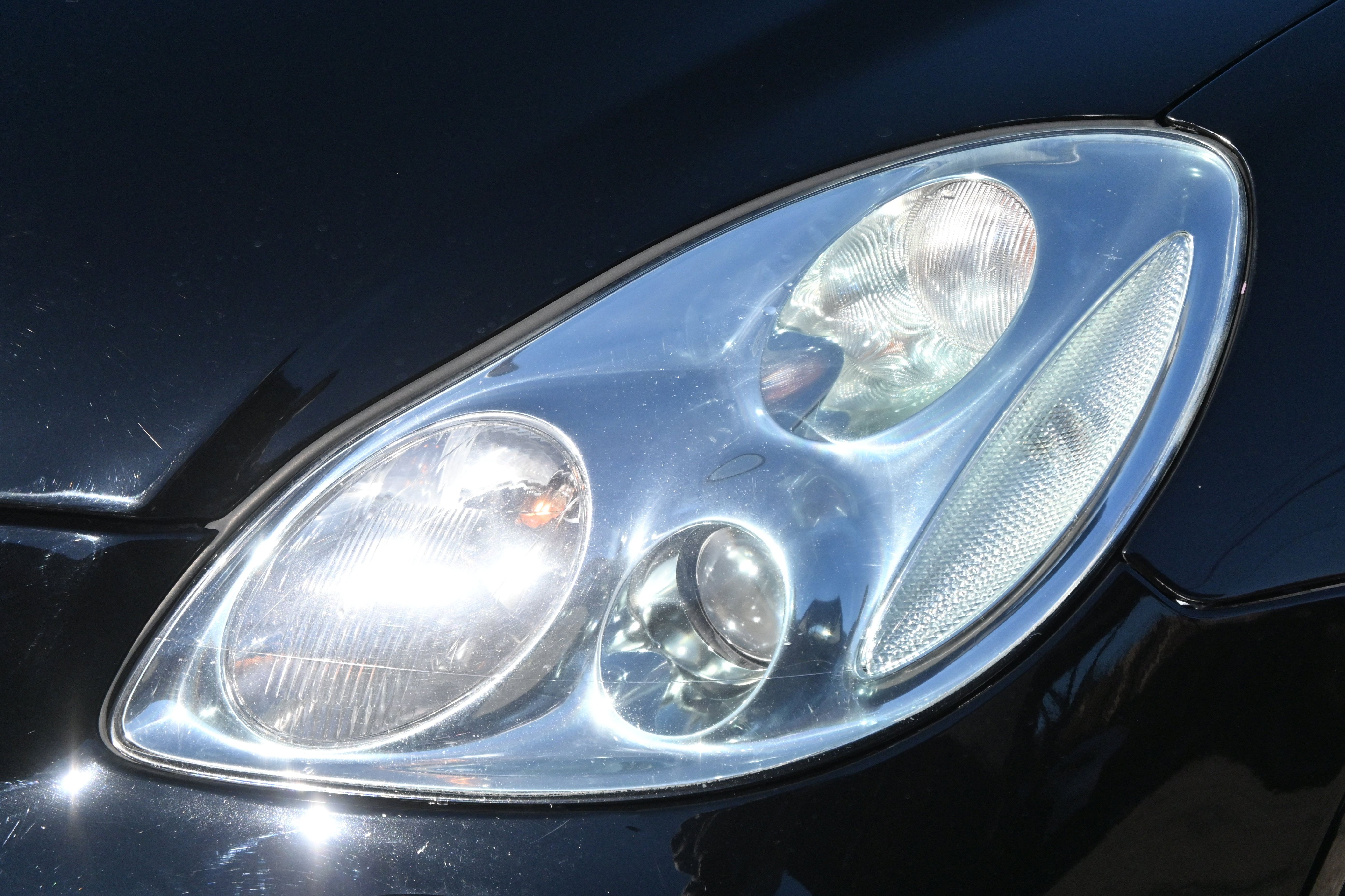 Used 2005 Lexus SC 430 Convertible image 16