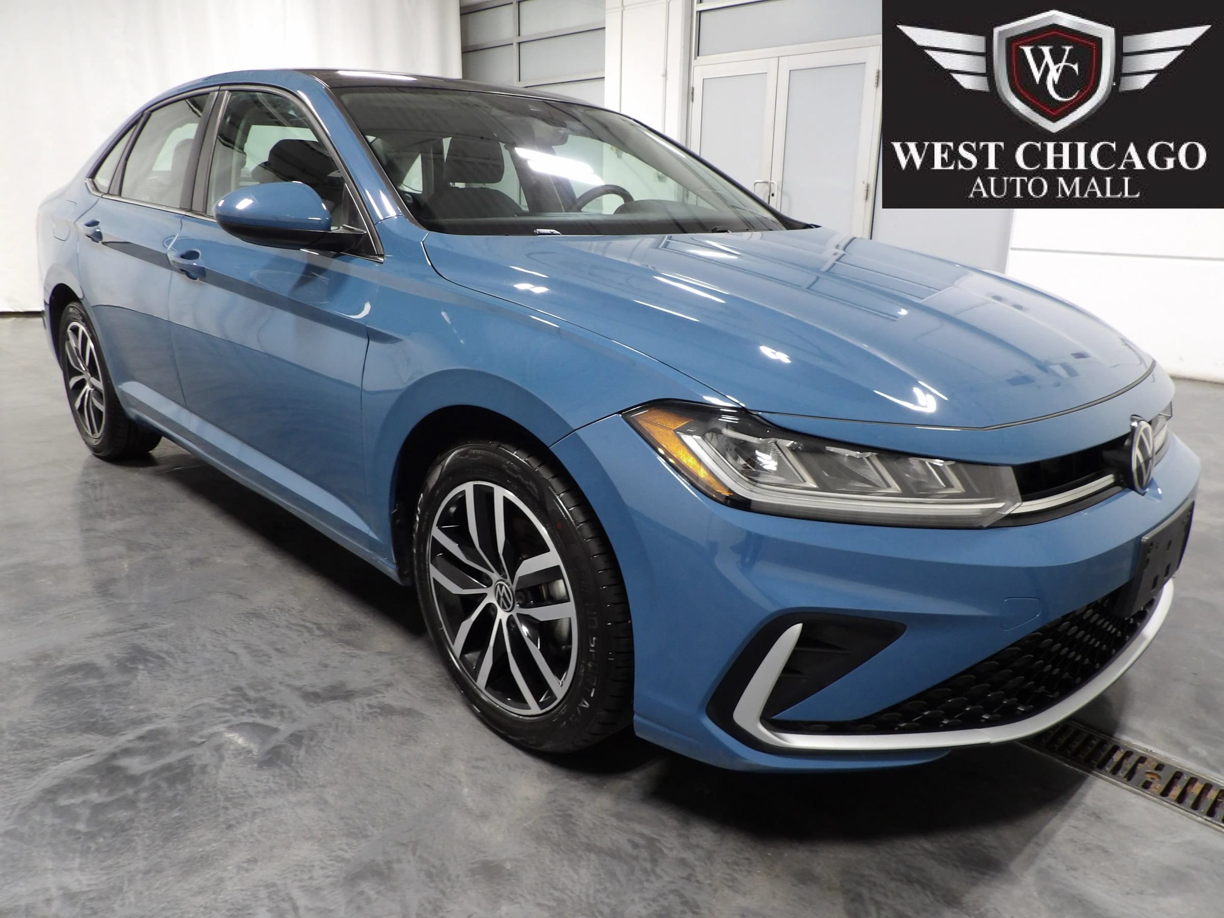 Used 2026 Volkswagen Jetta SE FWD image 1