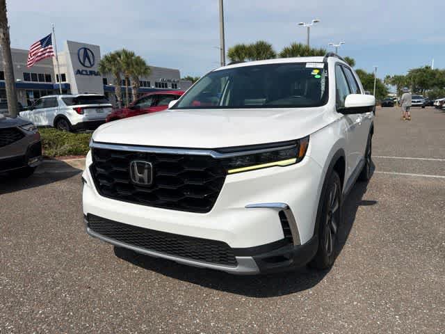 Used 2023 Honda Pilot Elite image 3