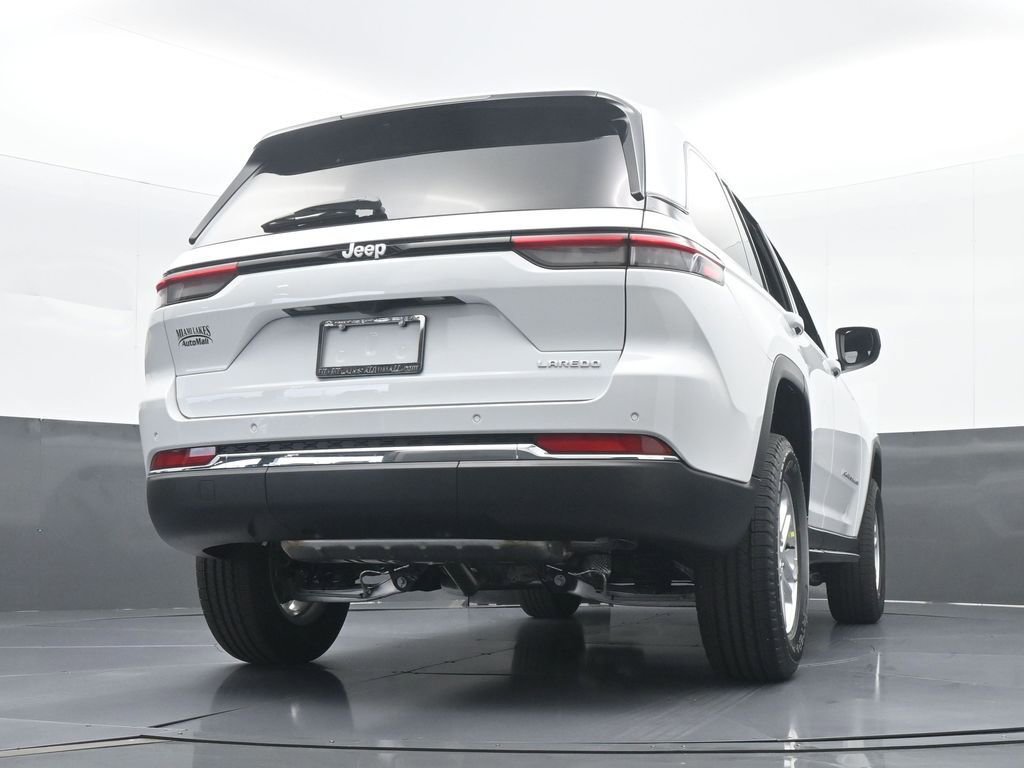 Used 2025 Jeep Grand Cherokee Laredo image 53