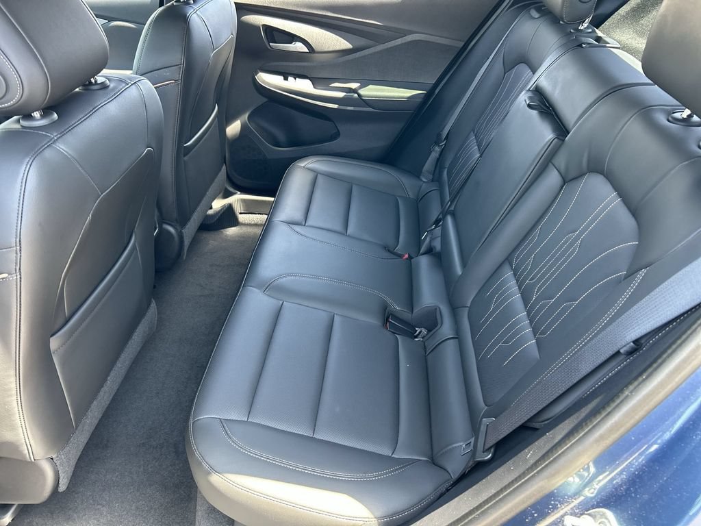Used 2025 Buick Envista Avenir FWD image 26
