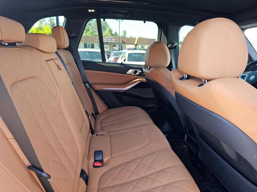 Used 2024 BMW X5 xDrive40i image 14