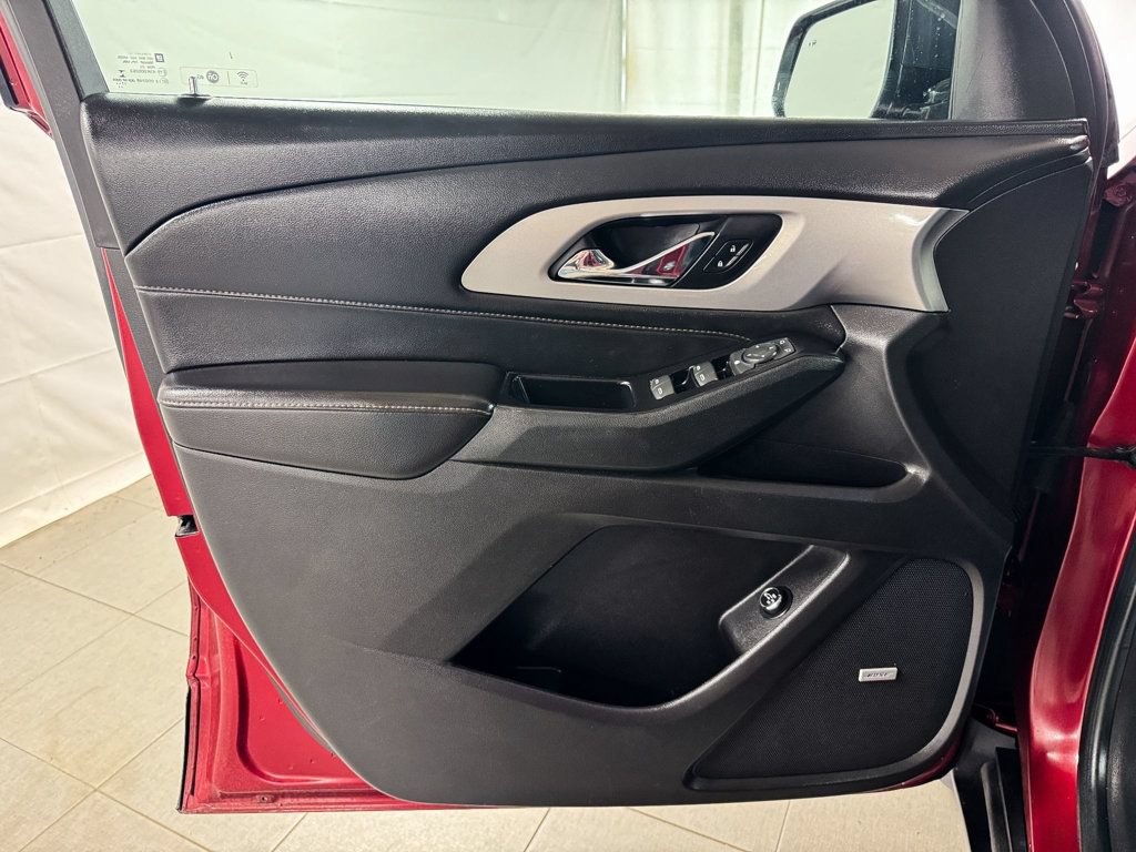 Used 2018 Chevrolet Traverse LT AWD/4WD image 14