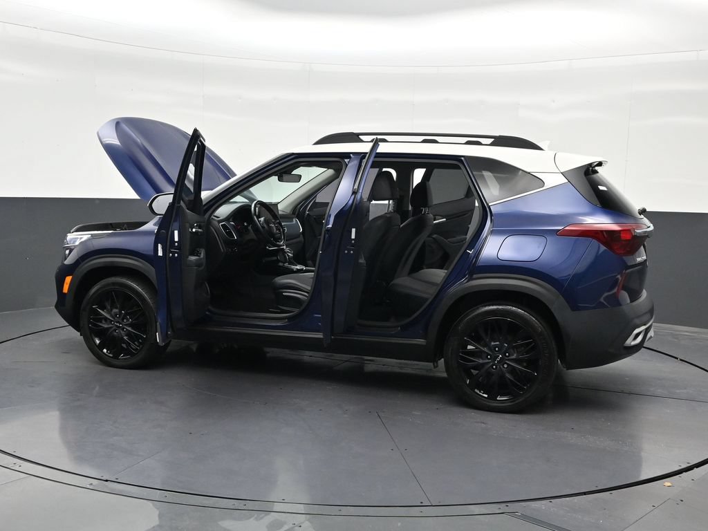 Used 2023 Kia Seltos Nightfall Edition AWD/4WD image 34