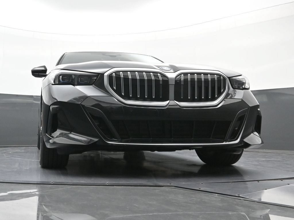New 2026 BMW 550e xDrive w/ Executive Package AWD/4WD image 23