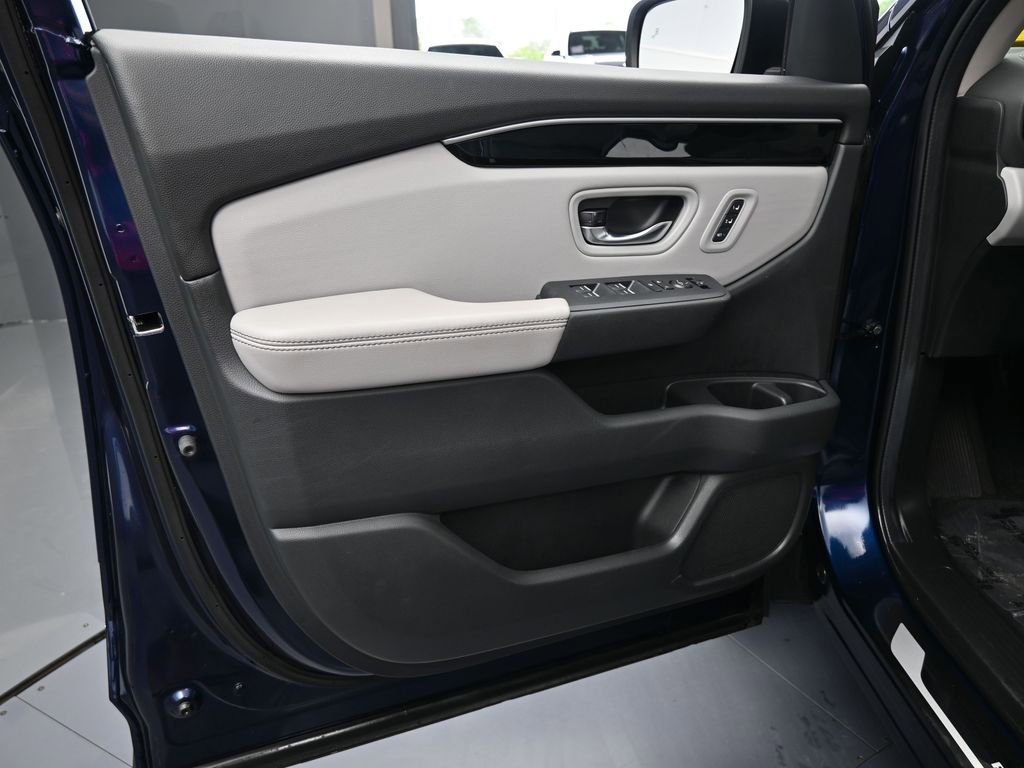 Used 2024 Honda Pilot EX-L image 16