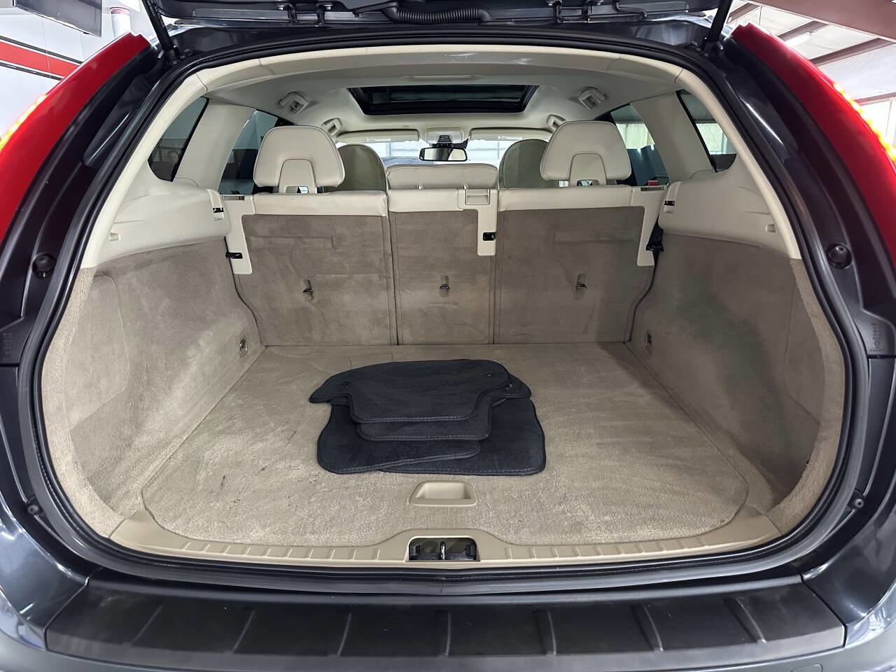 Used 2012 Volvo XC60 T6 image 8