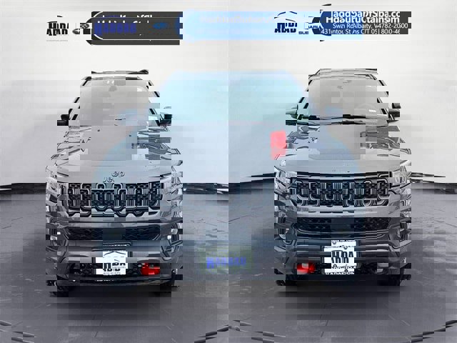 Used 2023 Jeep Compass Trailhawk image 8