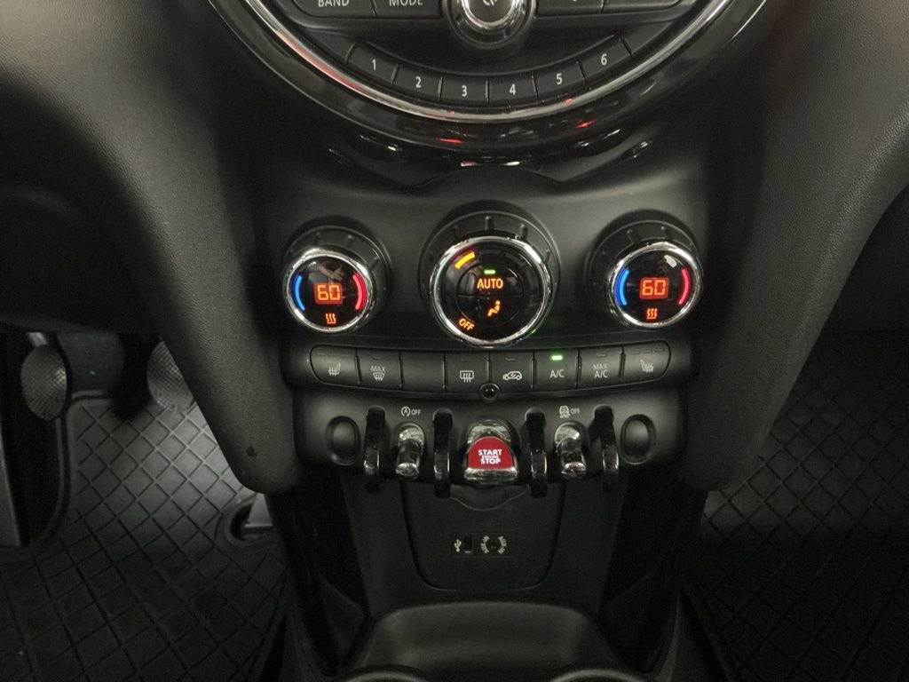 Used 2017 MINI Cooper 4-Door Hardtop image 11