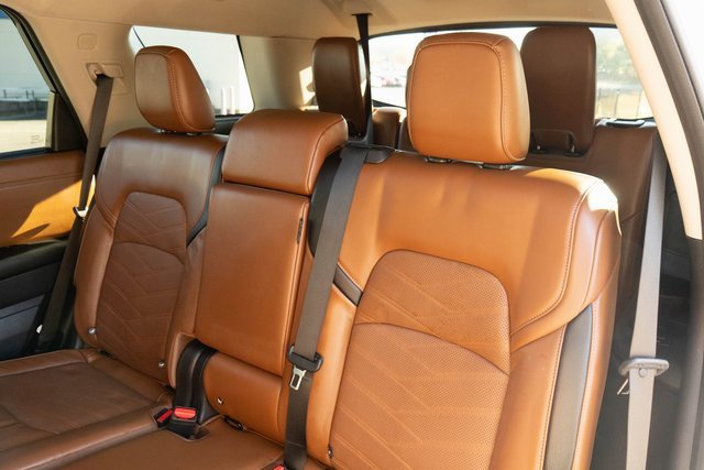 Used 2023 Nissan Pathfinder Platinum w/ Cargo Package image 21