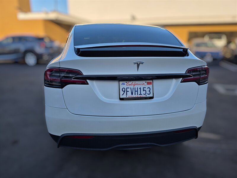 Used 2022 Tesla Model X image 9