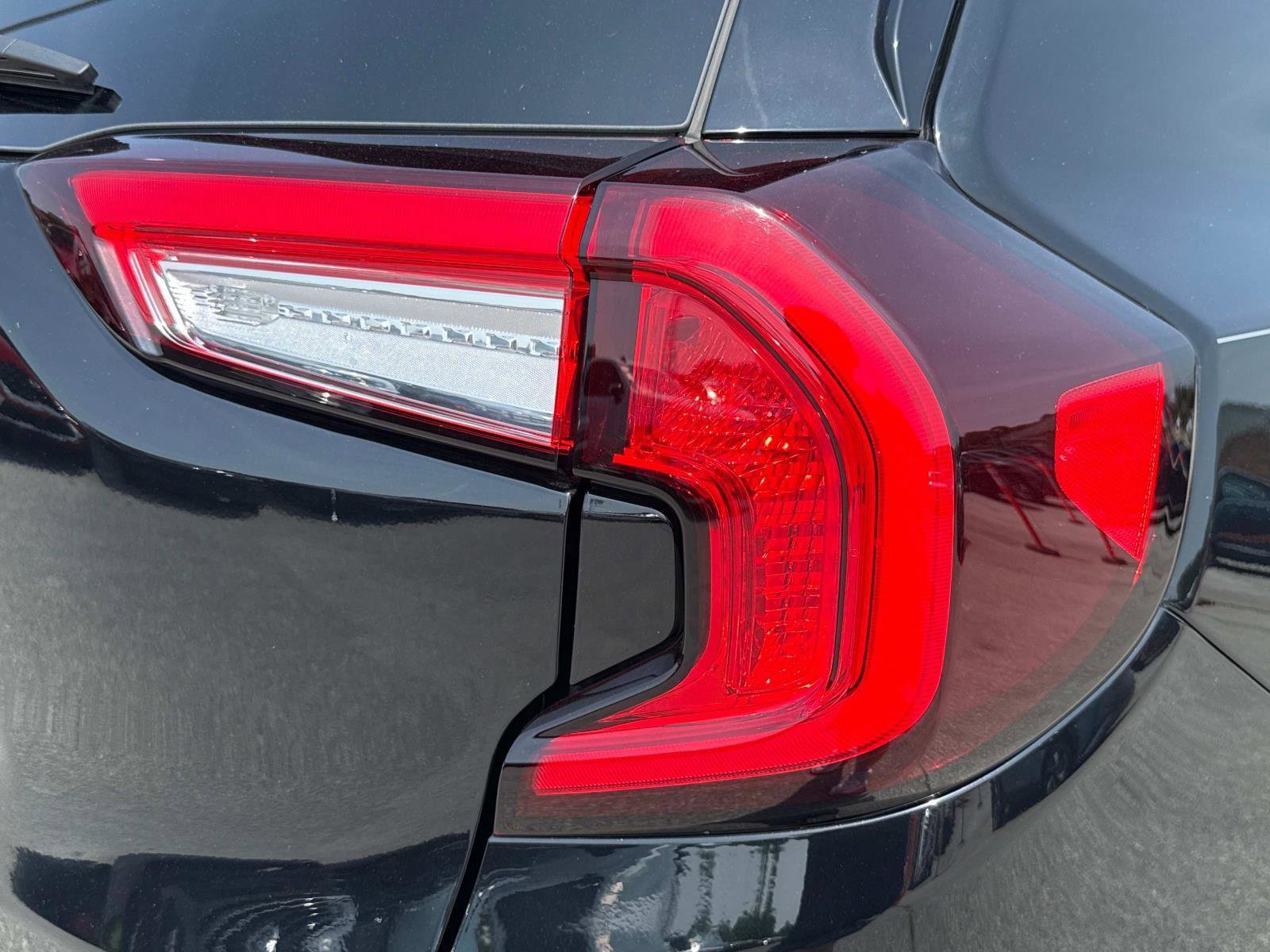 Used 2022 GMC Terrain SLE image 28