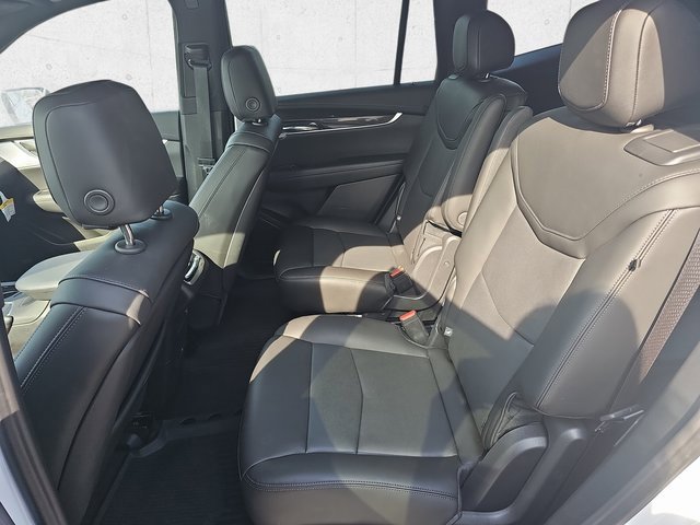 Used 2025 Cadillac XT6 Sport w/ LPO, Floor Liner Package image 16