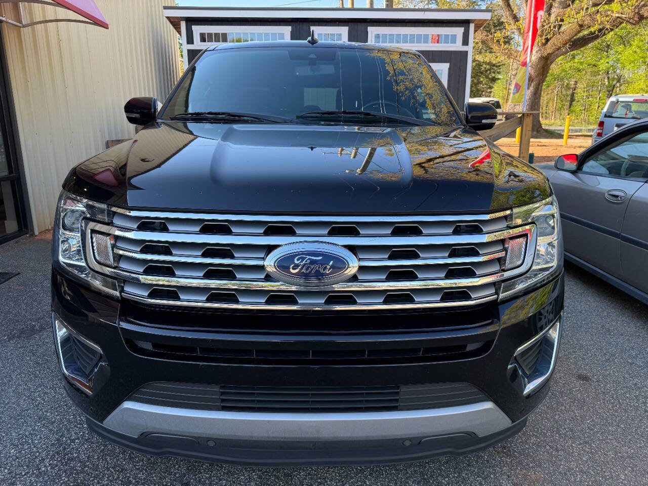Used 2020 Ford Expedition Max Limited RWD image 2