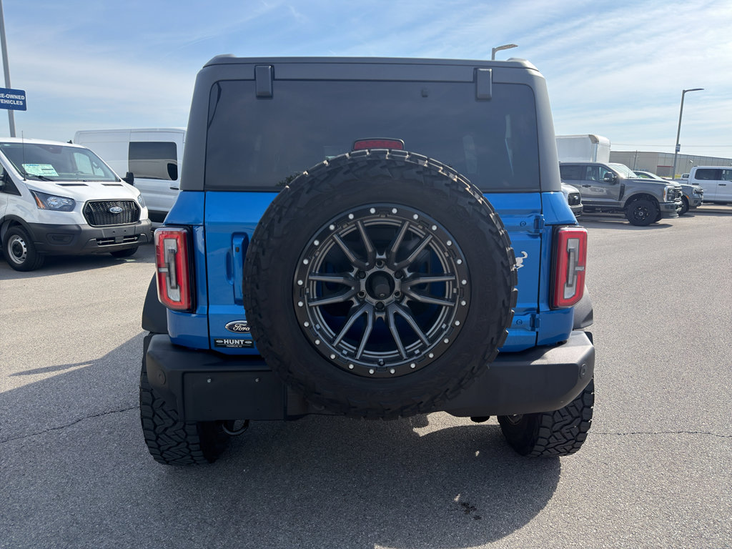 Certified 2022 Ford Bronco Outer Banks w/ Sasquatch Package AWD/4WD image 6