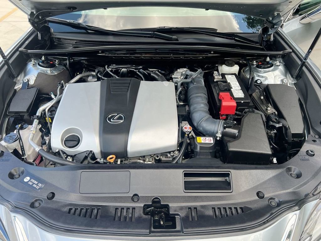 Certified 2024 Lexus ES 350 w/ Premium Package image 10