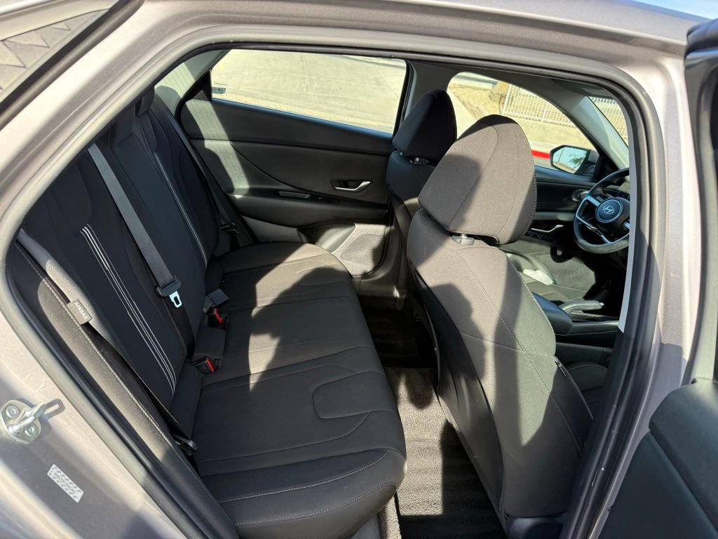 Used 2024 Hyundai Elantra SEL image 14