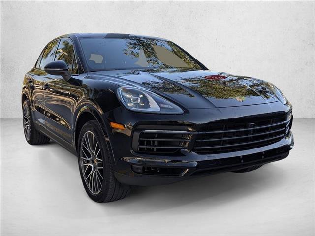 Used 2023 Porsche Cayenne Platinum Edition image 3