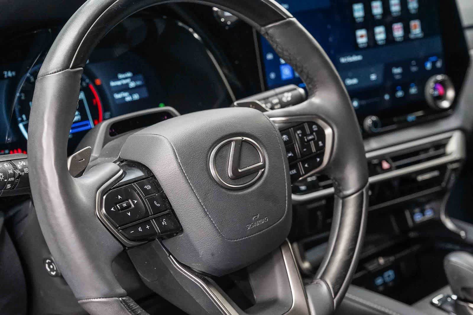 Used 2025 Lexus RX 350 Premium w/ Convenience Package FWD image 21