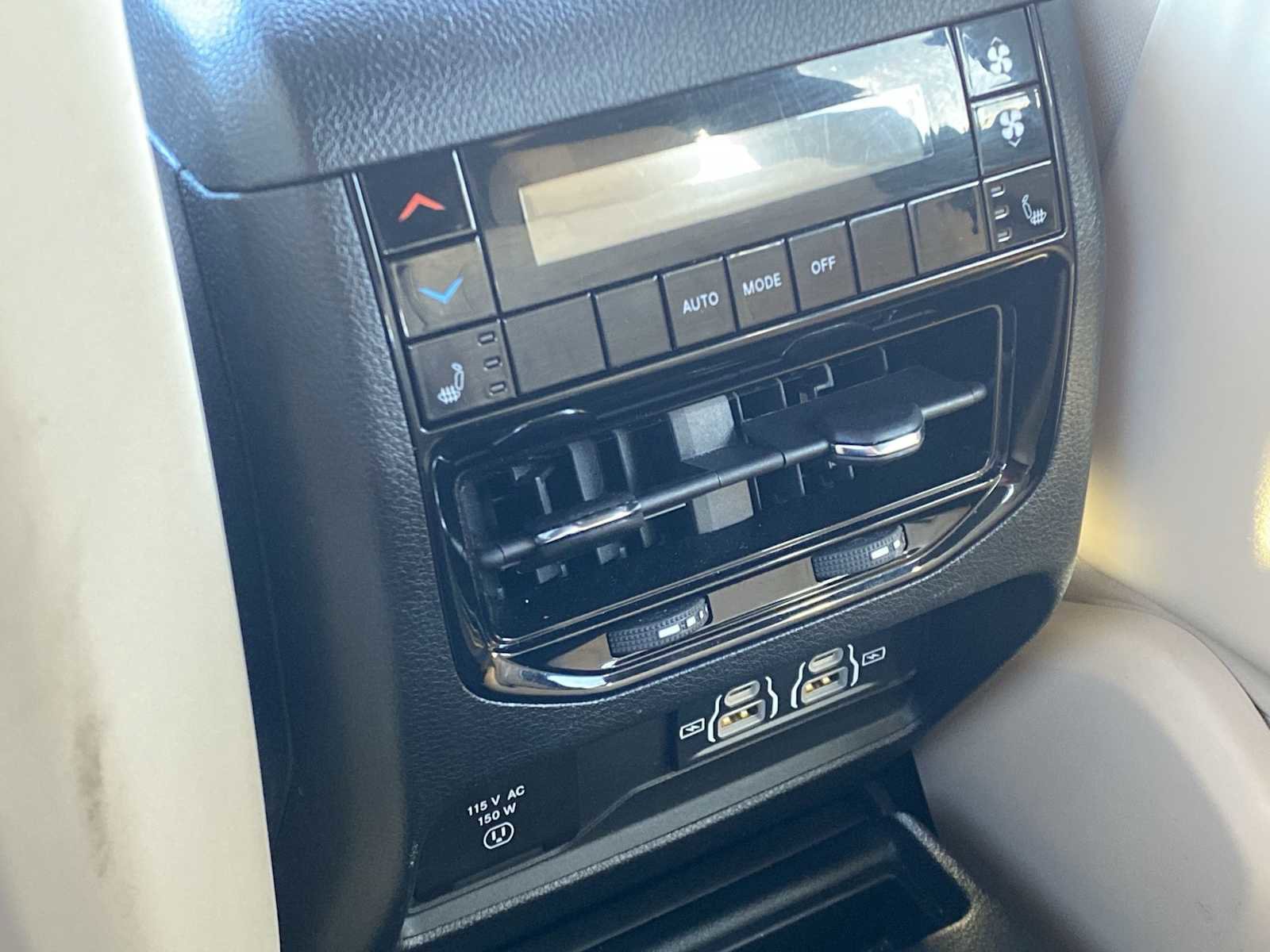 Certified 2024 Jeep Grand Cherokee L Limited image 37