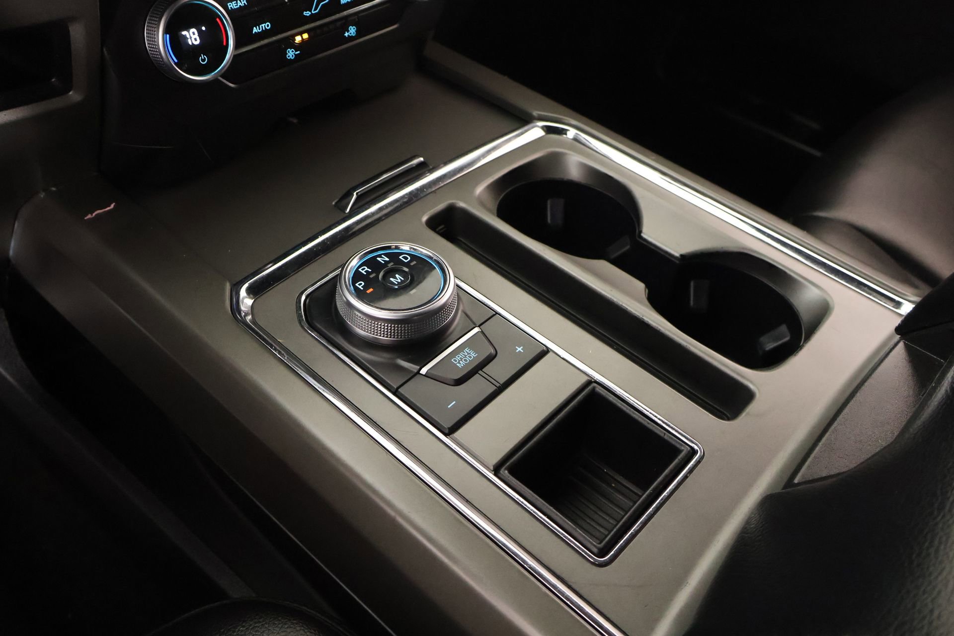 Used 2020 Ford Expedition XLT w/ Equipment Group 201A RWD image 7