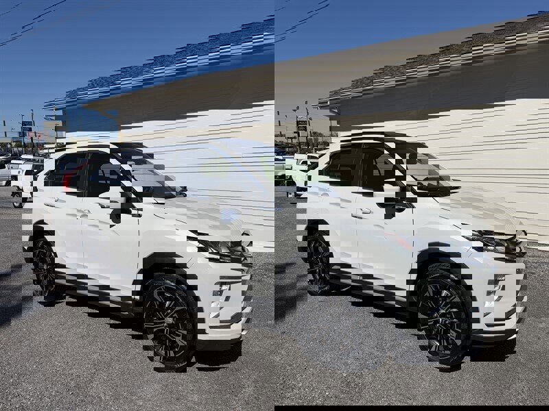 Used 2020 Mitsubishi Eclipse Cross SE image 2