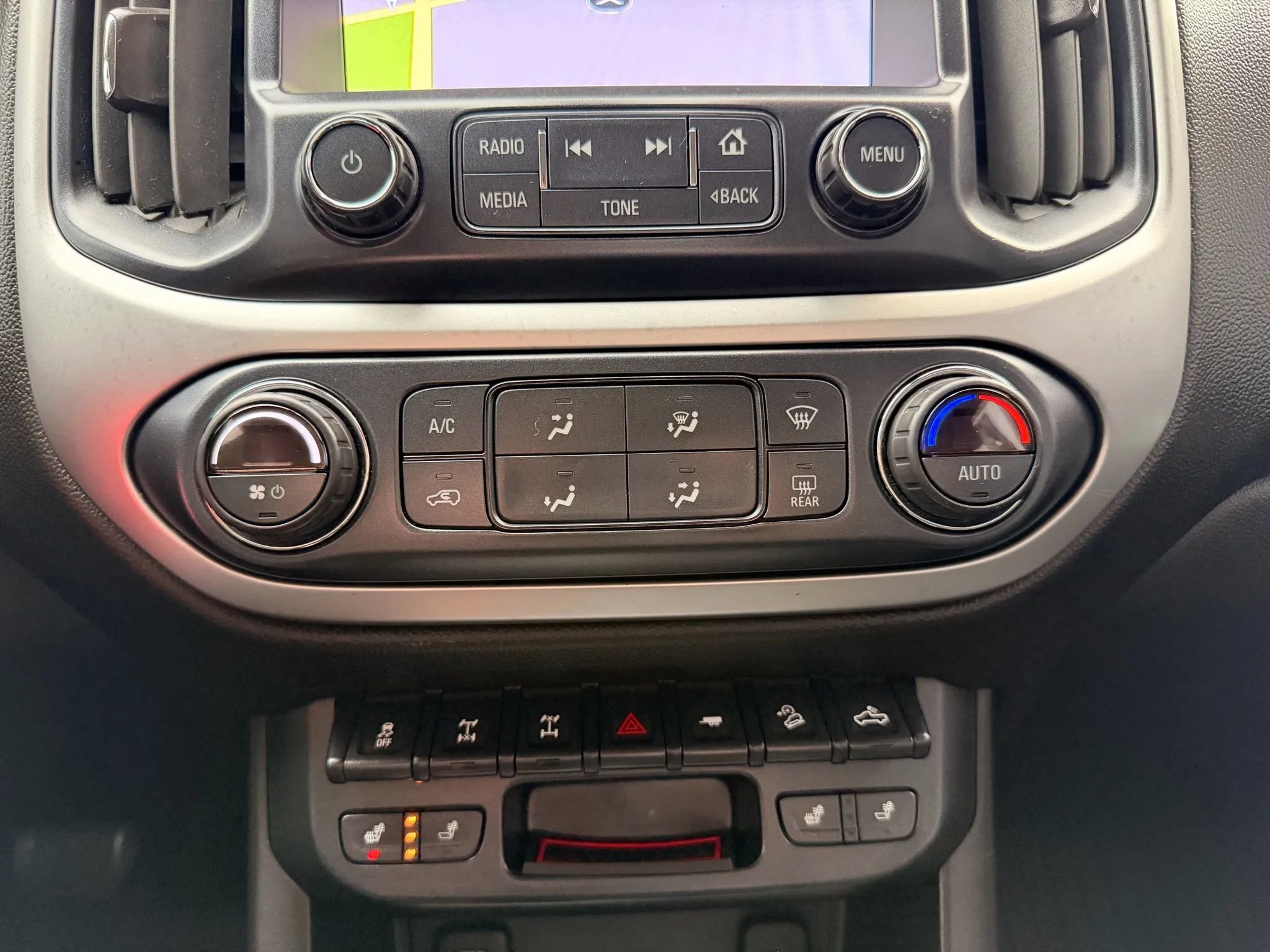 Used 2018 Chevrolet Colorado ZR2 image 18