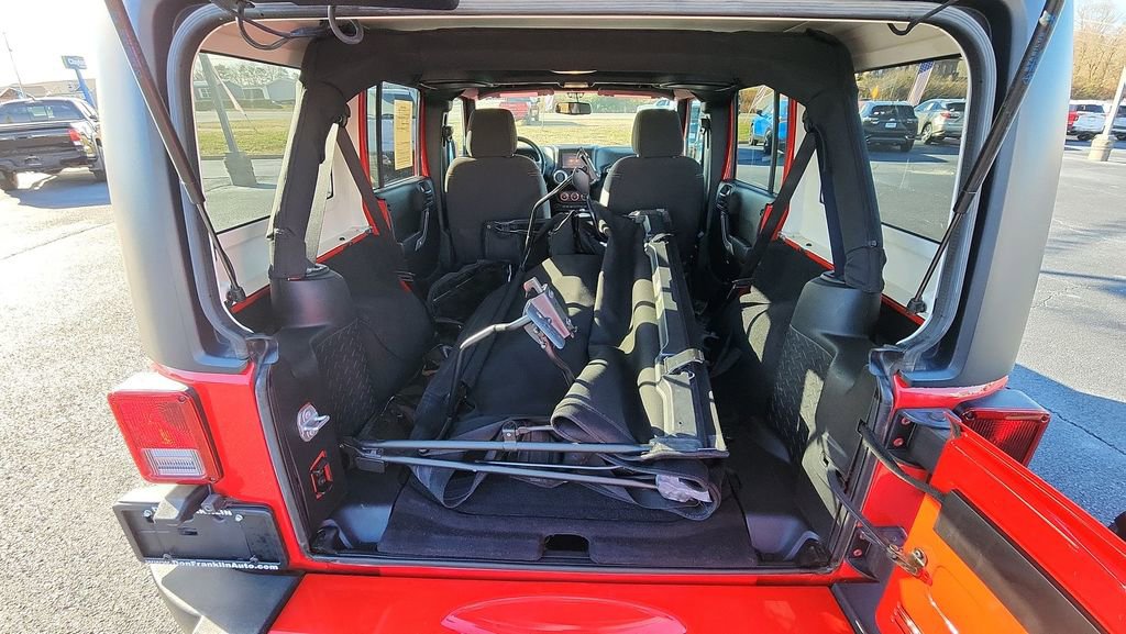 Used 2017 Jeep Wrangler Unlimited Sahara w/ Dual Top Group image 27