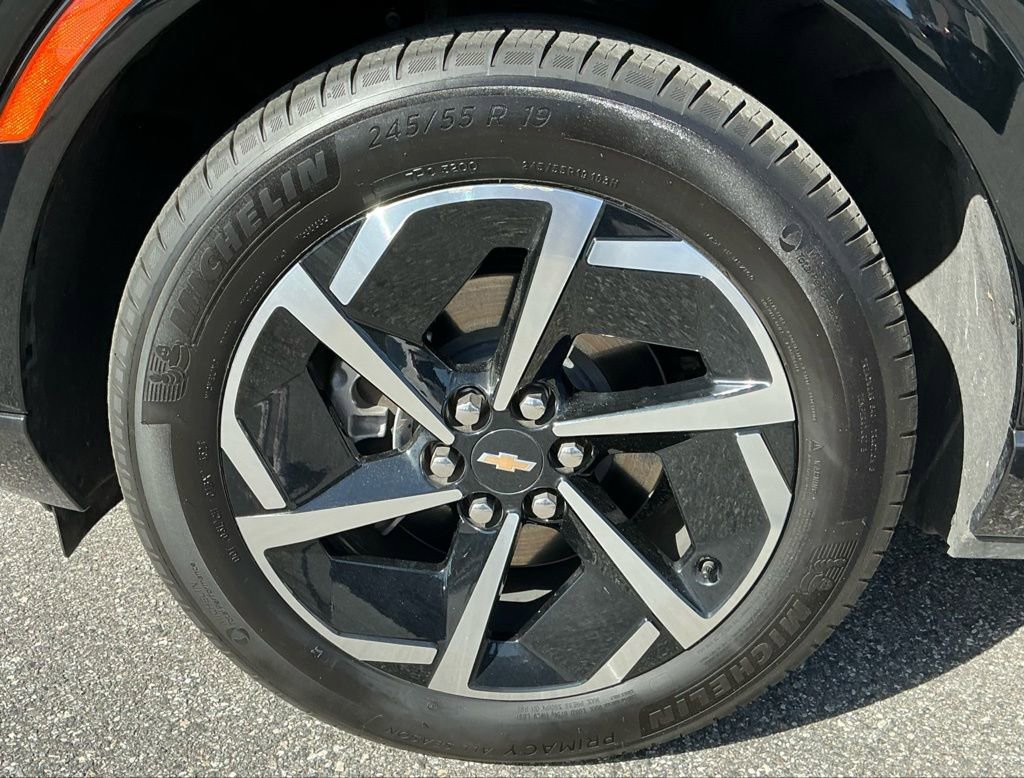 Used 2025 Chevrolet Equinox EV LT image 25