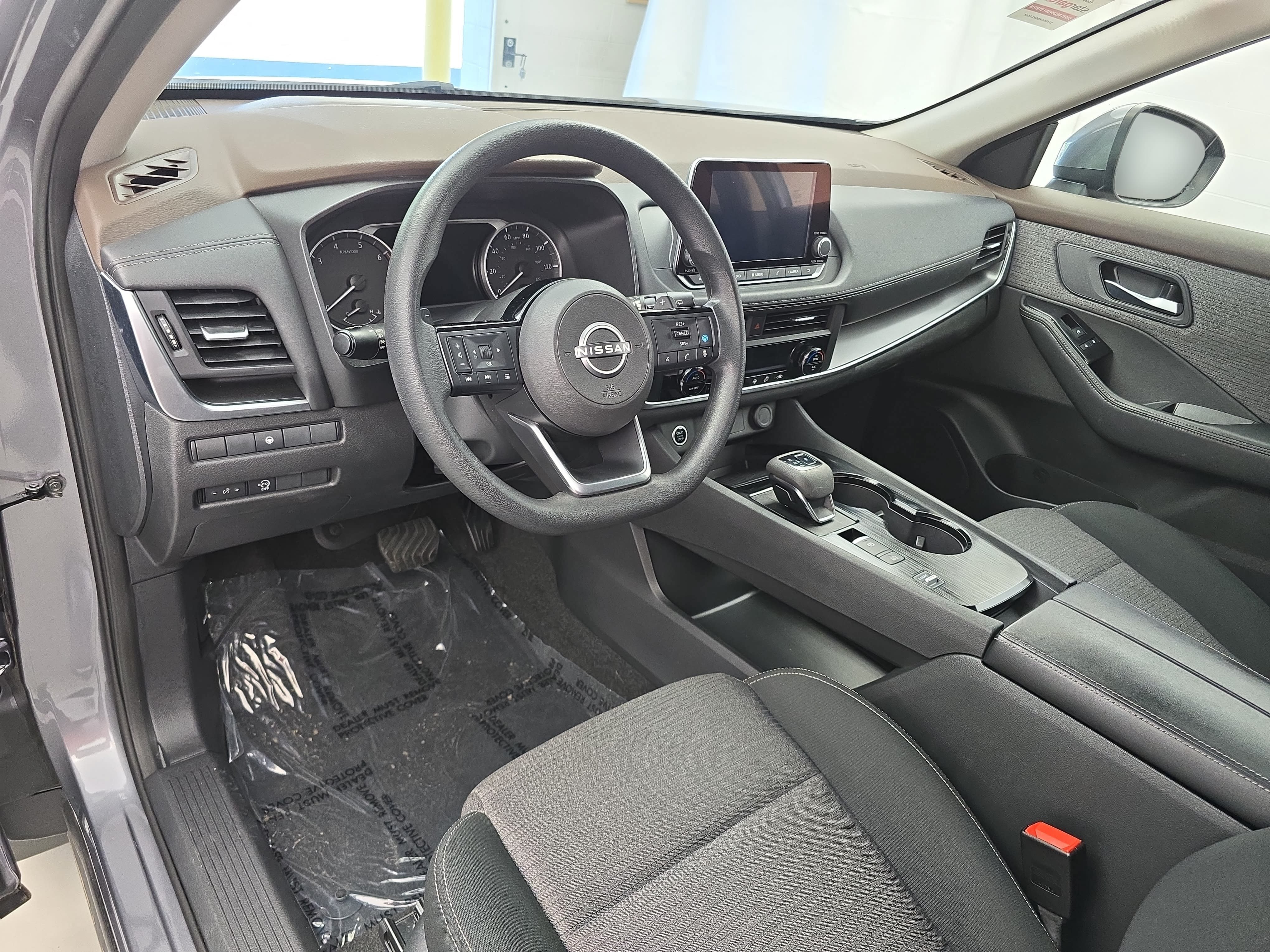 Certified 2023 Nissan Rogue SV FWD image 15