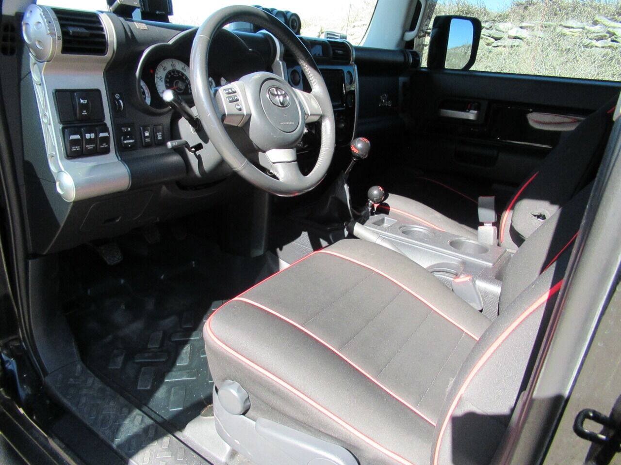 Used 2007 Toyota FJ Cruiser 4WD image 18