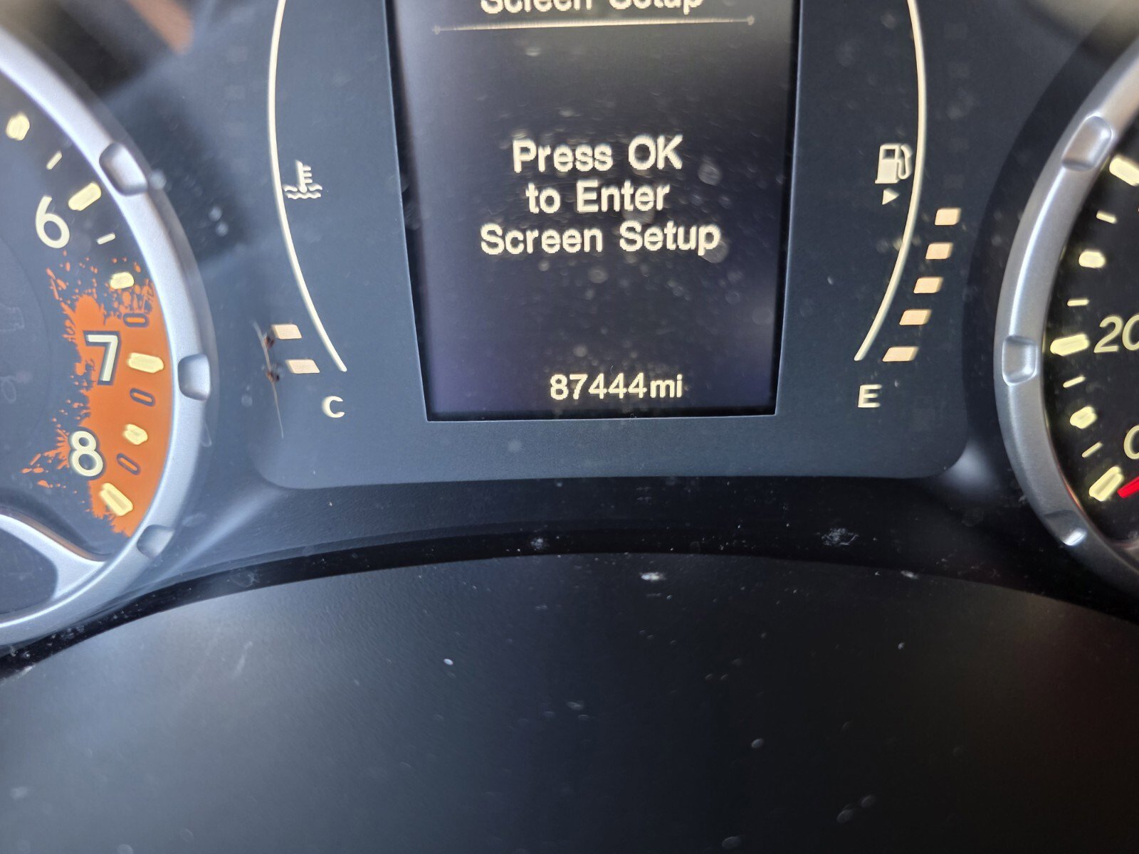 Used 2016 Jeep Renegade Latitude FWD image 28