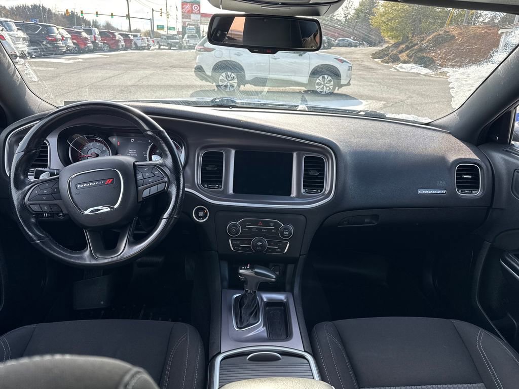 Used 2019 Dodge Charger SXT w/ Cold Weather Package image 13