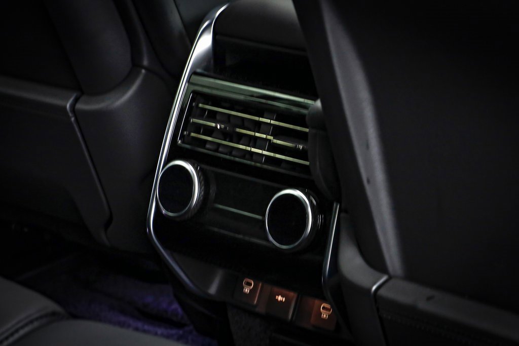 New 2025 Land Rover Range Rover SE image 20