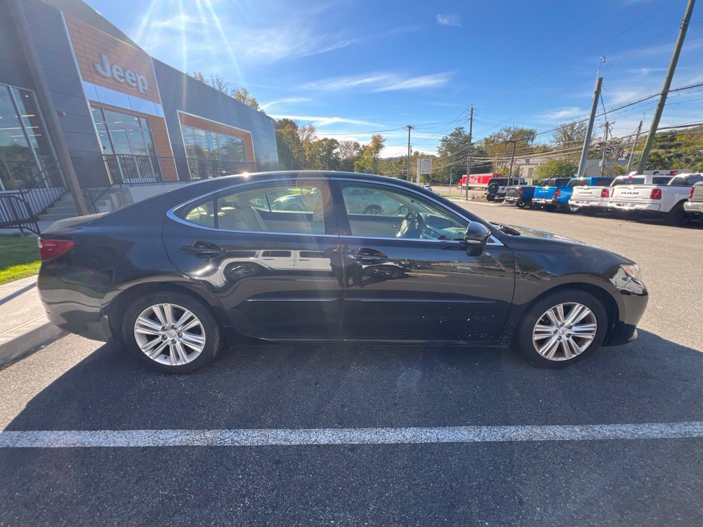 Used 2015 Lexus ES 350 w/ Premium Package FWD image 9