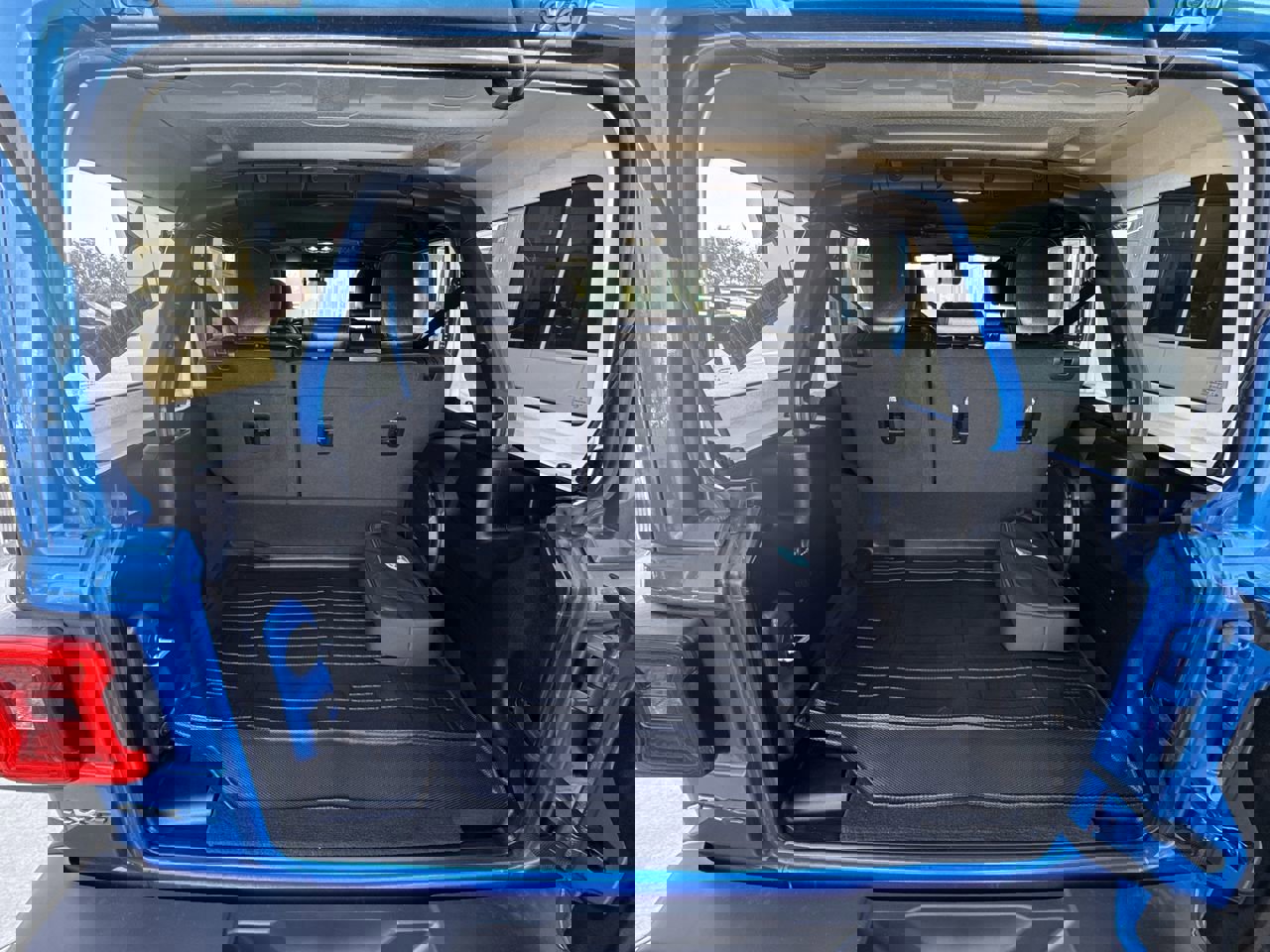 Used 2021 Jeep Wrangler Unlimited Sahara w/ Cold Weather Group image 24