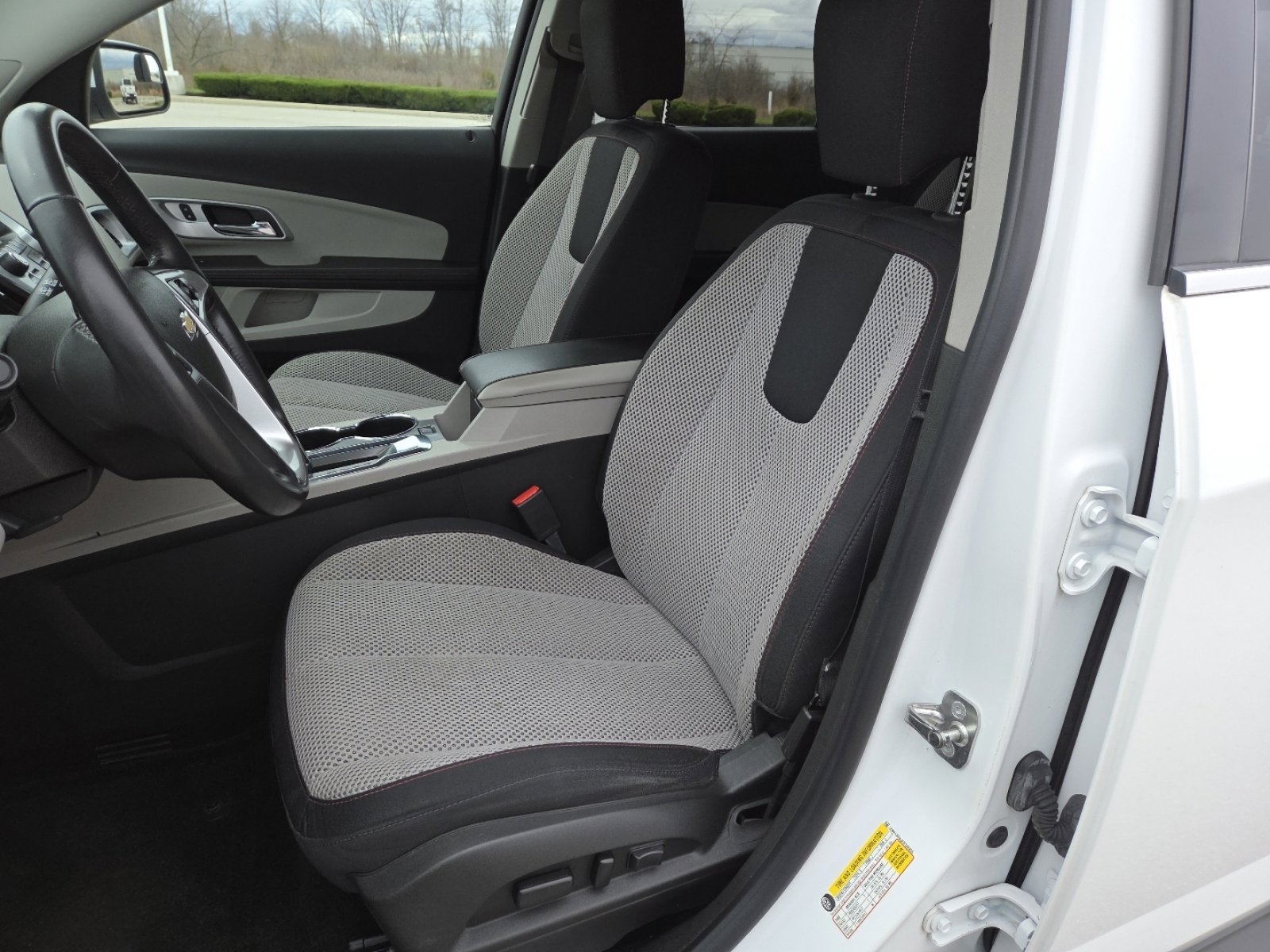 Used 2015 Chevrolet Equinox LT w/ Driver Convenience Package image 20