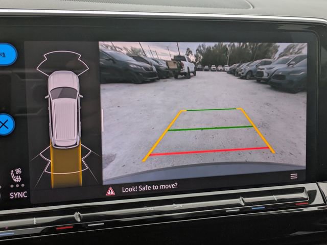 Used 2025 Volkswagen Atlas SE image 18