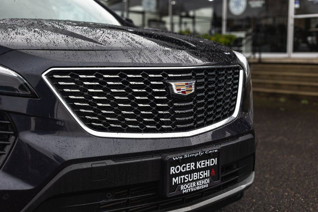 Used 2023 Cadillac XT4 Premium Luxury image 4
