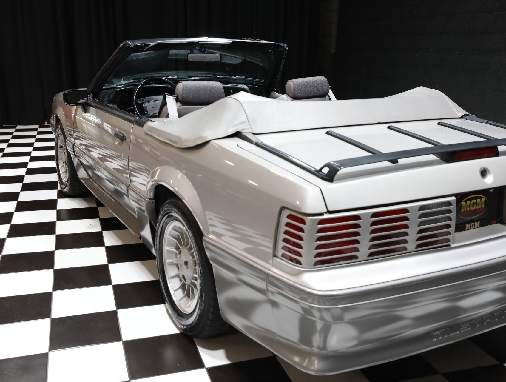 Used 1990 Ford Mustang GT image 35